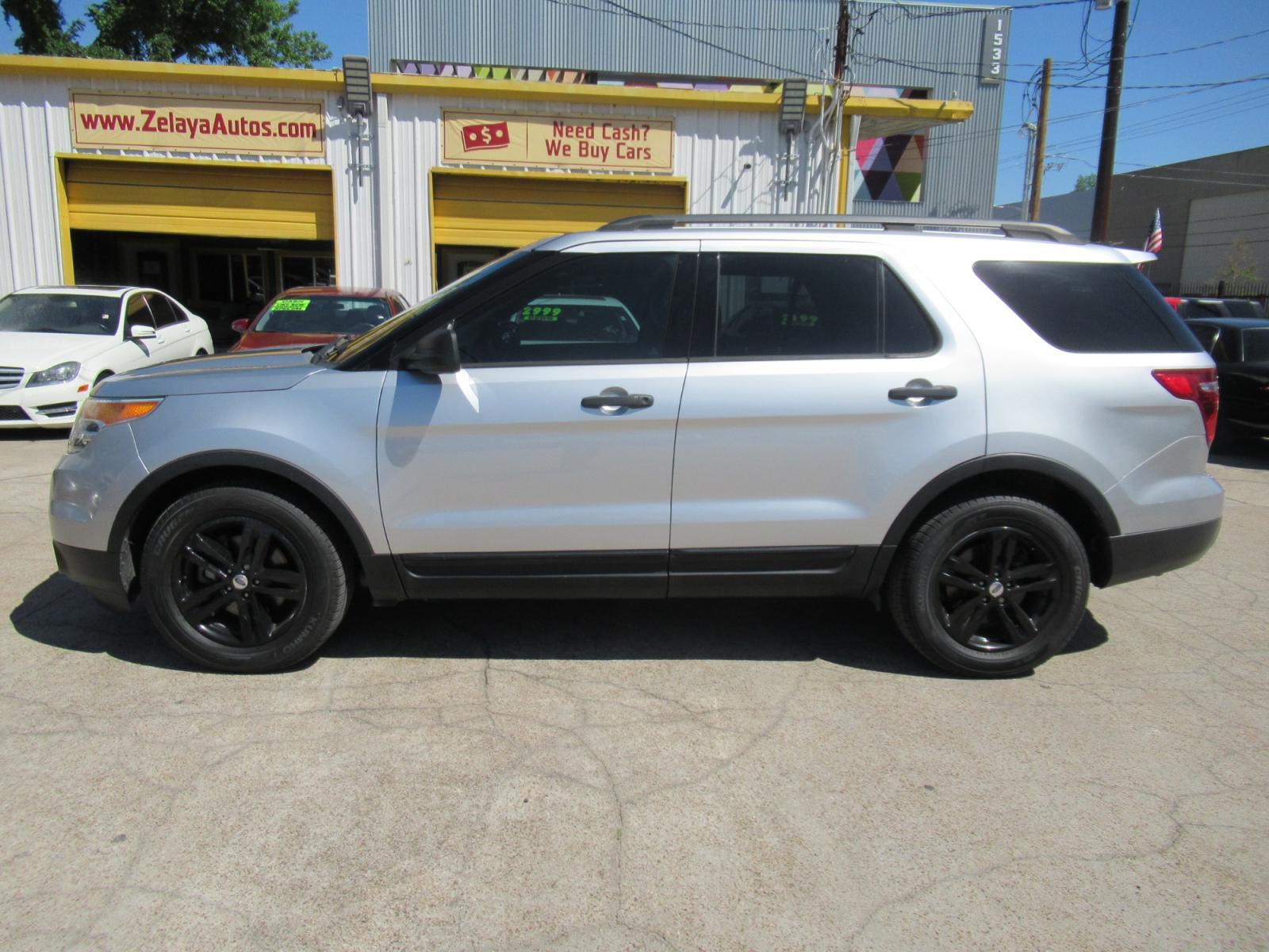 2015 Silver /Gray Ford Explorer XLT (1FM5K7B8XFG) with an 3.5L V6 F DOHC 24V engine, Automatic transmission, located at 1511 North Shepherd Dr., Houston, TX, 77008, (281) 657-1221, 29.798361, -95.412560 - 2015 FORD EXPLORER VIN: 1FM5K7B8XFGB17981 1 F M 5 K 7 B 8 X F G B 1 7 9 8 1 4 DOOR WAGON/SPORT UTILITY 3.5L V6 F DOHC 24V GASOLINE FRONT WHEEL DRIVE - Photo #32